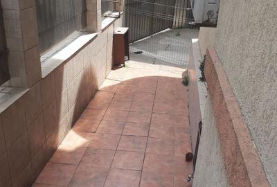 Casă individuală cu 8 camere cu Canalizare în Decebal - 6