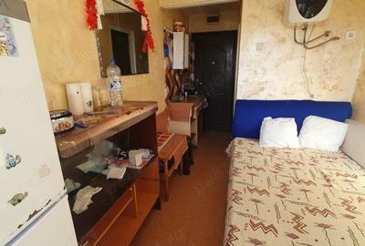 Garsonieră decomandată în Central - 1