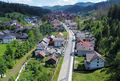 Casă cu 7 camere cu Teren 300 Mp în Central - 1