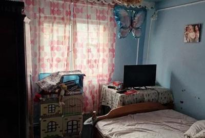 Apartament cu 3 camere, decomandat, etaj 1/4, zona Dacia