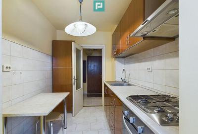 Apartament cu 3 camere, etaj intermediar - 2