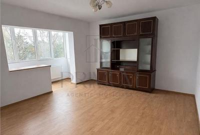 Apartament cu 3 camere decomandat, mobilat în Dorobanților