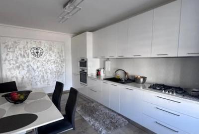 Casă cu 7 camere cu Teren 250 Mp în Rădăuți - 14