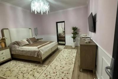 Casă cu 7 camere cu Teren 715 Mp în Central