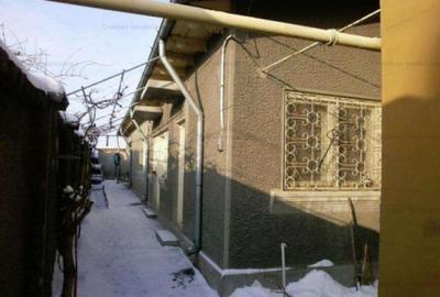 Casă cu 7 camere cu Teren 400 Mp în Central - 14