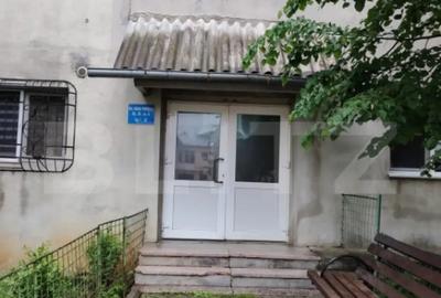 Apartament cu 2 camere semidecomandat în Micro 4 - 6