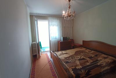 Apartament cu 3 camere semidecomandat, mobilat în Alexandru Obregia - 4