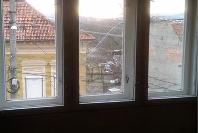 Apartament cu 3 camere decomandat în Dej - 2