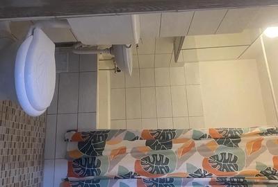 Garsonieră semidecomandată în Titan