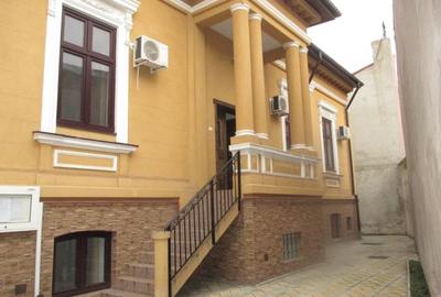 Casă cu 12 camere în Pache Protopopescu