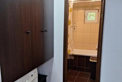 Apartament cu 2 camere semidecomandat în Berceni