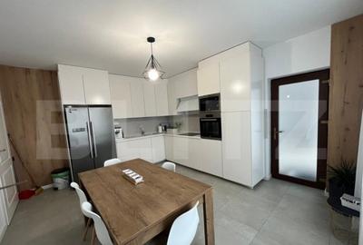 Casă cu 5 camere cu Teren 692 Mp în Central - 13