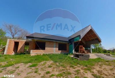Casă cu 4 camere în Mara - 1