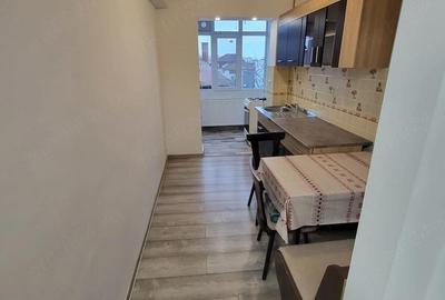 Garsonieră decomandată în Complex Studențesc