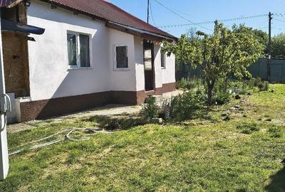 Casă cu 2 camere cu Teren 2700 Mp în Săceni - 1