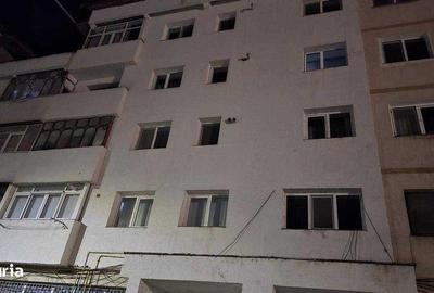Apartament cu 3 camere decomandat în Central - 8