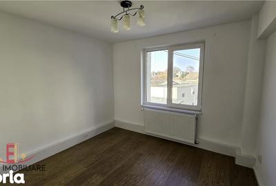 Apartament cu 4 camere în Central - 13