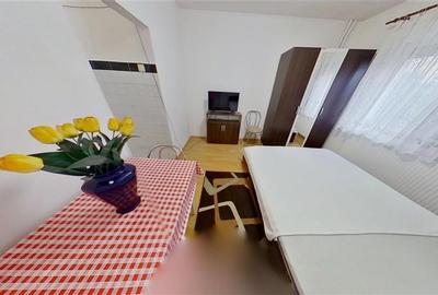 TUR 3D! Garsoniera practica,Central: vis-a-vis de Universitatea Transilvania,Bra - 4