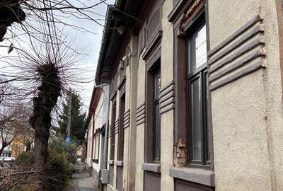 Casă cu 4 camere cu Teren 320 Mp în Central - 2