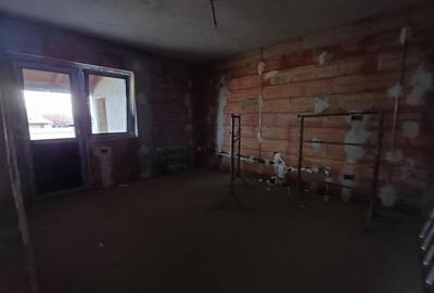 CASA INDIVIDUALA , 3 CAMERE, BECI,  PLACA DE BETON PESTE ETAJ , TOMESTI - 12