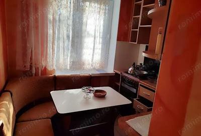 Garsoniera zona Universitate - 3