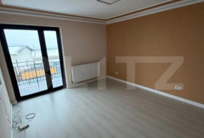 Casă cu 4 camere cu Teren 400 Mp în Central