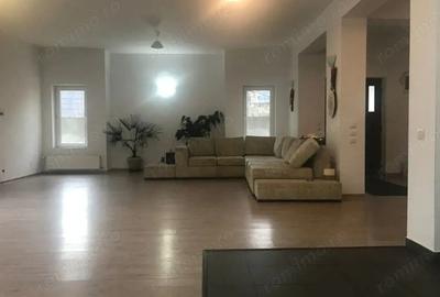 Casă cu 5 camere cu Teren 200 Mp în Central - 15