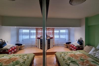 Apartament 3 camere- bloc deosebit- boxă proprietate - 4