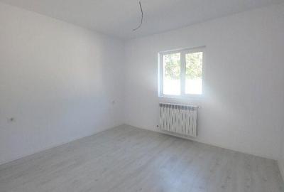 Casă cu 5 camere cu Teren 250 Mp în Central - 12