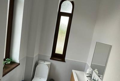 Casă cu 4 camere în 23 August - 6