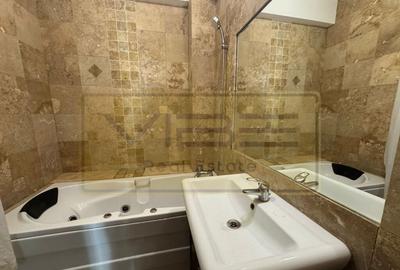 Apartament cu 2 camere semidecomandat, mobilat în Central