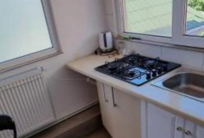 Apartament  garsonieră zona Poarta 6 mobilată utilată 33 mp - 2