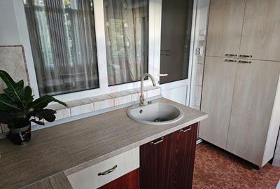 Apartament cu 3 camere decomandat în Micro 14 - 4