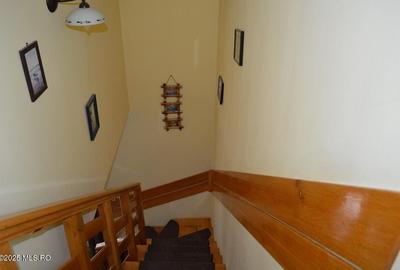 Glambocu - Bascov, Casa constructie 2008, teren 1066 mp! - 25