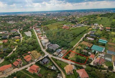 Teren intravilan 1 210 mp, dublu front, de vanzare, Stra...