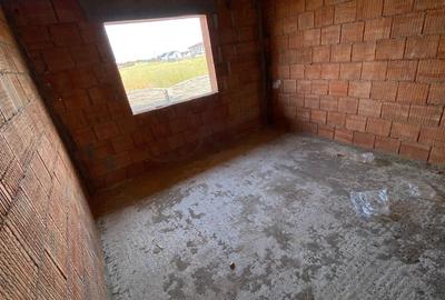 Casă individuală cu 4 camere cu Canalizare în Clinceni - 14