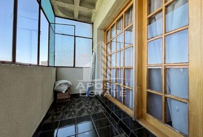 Apartament cu 3 camere, centrala proprie, zona Bucovina - 11