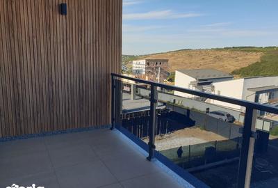 Apartament cu 3 camere decomandat în Rediu - 9