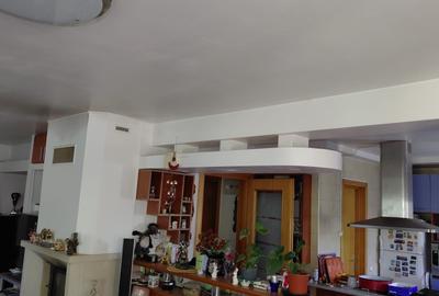 Casă individuală cu 7 camere cu Garaj în Săftica - 6