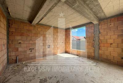 Casă individuală cu 4 camere cu Canalizare în Micești - 2
