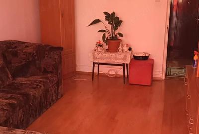 Apartament cu 3 camere semidecomandat în Central - 9