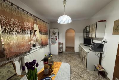 Casă cu 3 camere cu Teren 336 Mp în Central - 1