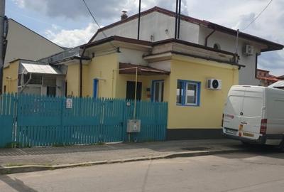 Casă cu 2 camere cu Canalizare în 1 Mai - 1