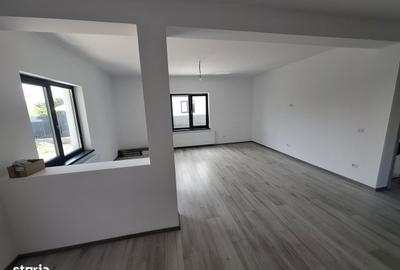 Casă cu 4 camere cu Teren 380 Mp în Hemeiuș - 6