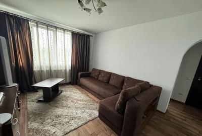 Apartament cu 3 camere semidecomandat, mobilat în Berceni - 1