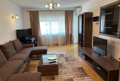 Ion Mihalache, Parcul Kiseleff - 1