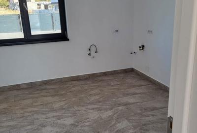 Casă cu 5 camere cu Teren 550 Mp în Priseaca - 5