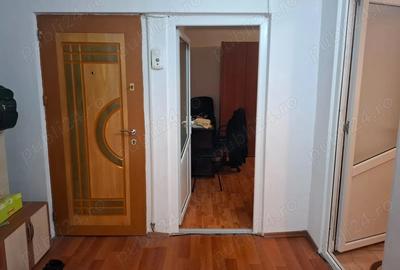 Vand apartament 2 camere, decomandat , - 1