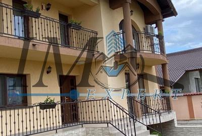 Casă individuală cu 7 camere cu Canalizare în Central