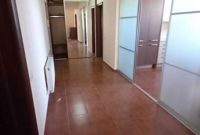 Apartament cu 3 camere decomandat în Central - 4